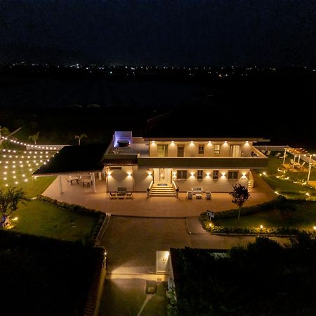 Villa Zefiro Suites & Events Баттипалья Экстерьер фото