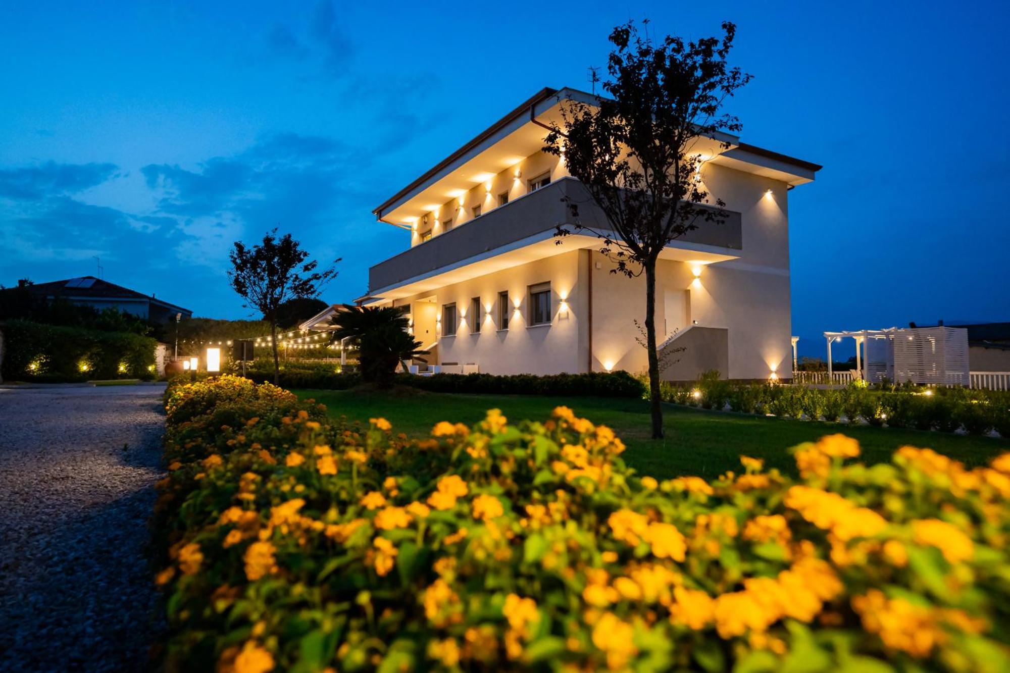 Villa Zefiro Suites & Events Баттипалья Экстерьер фото
