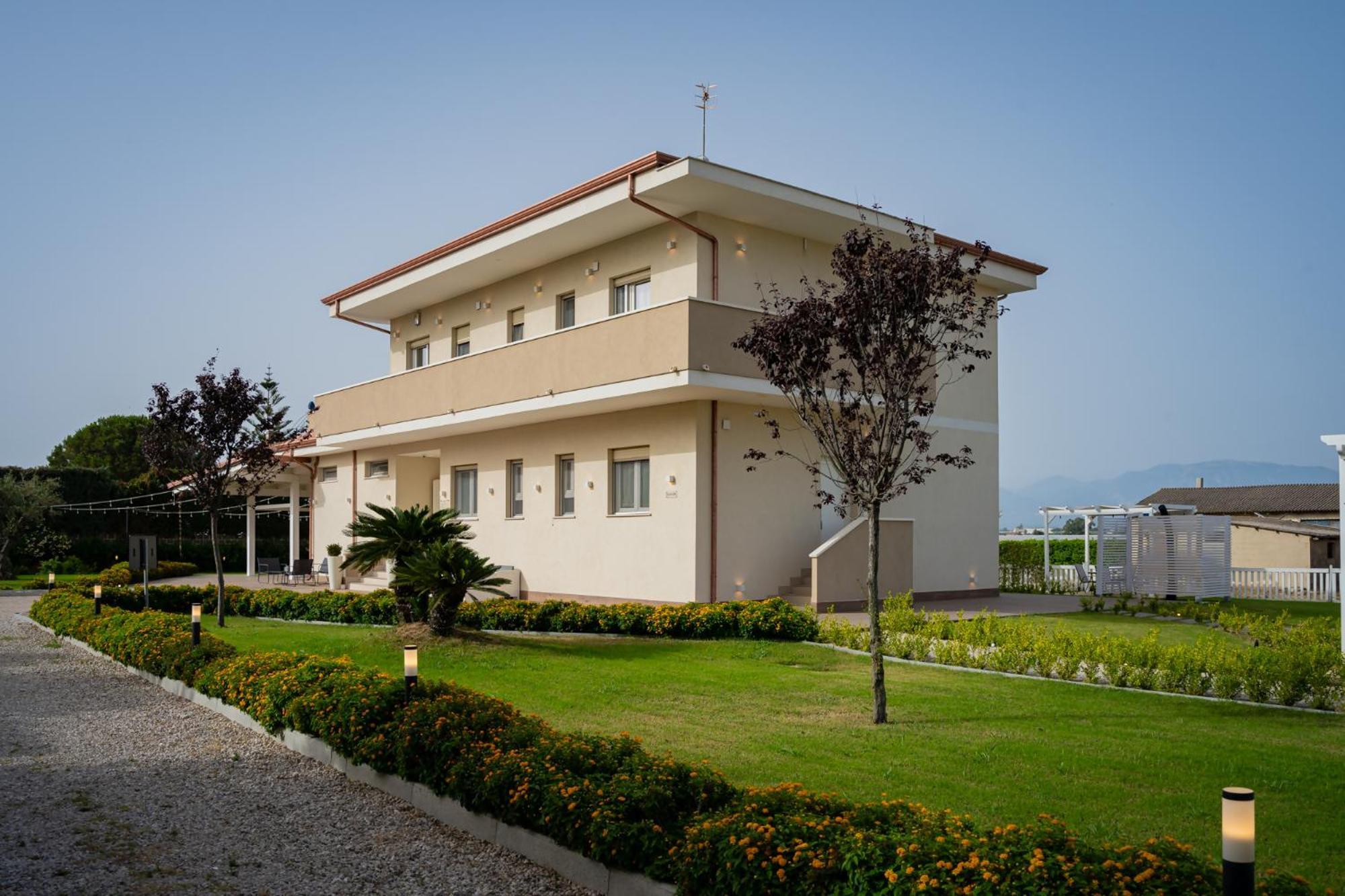 Villa Zefiro Suites & Events Баттипалья Экстерьер фото