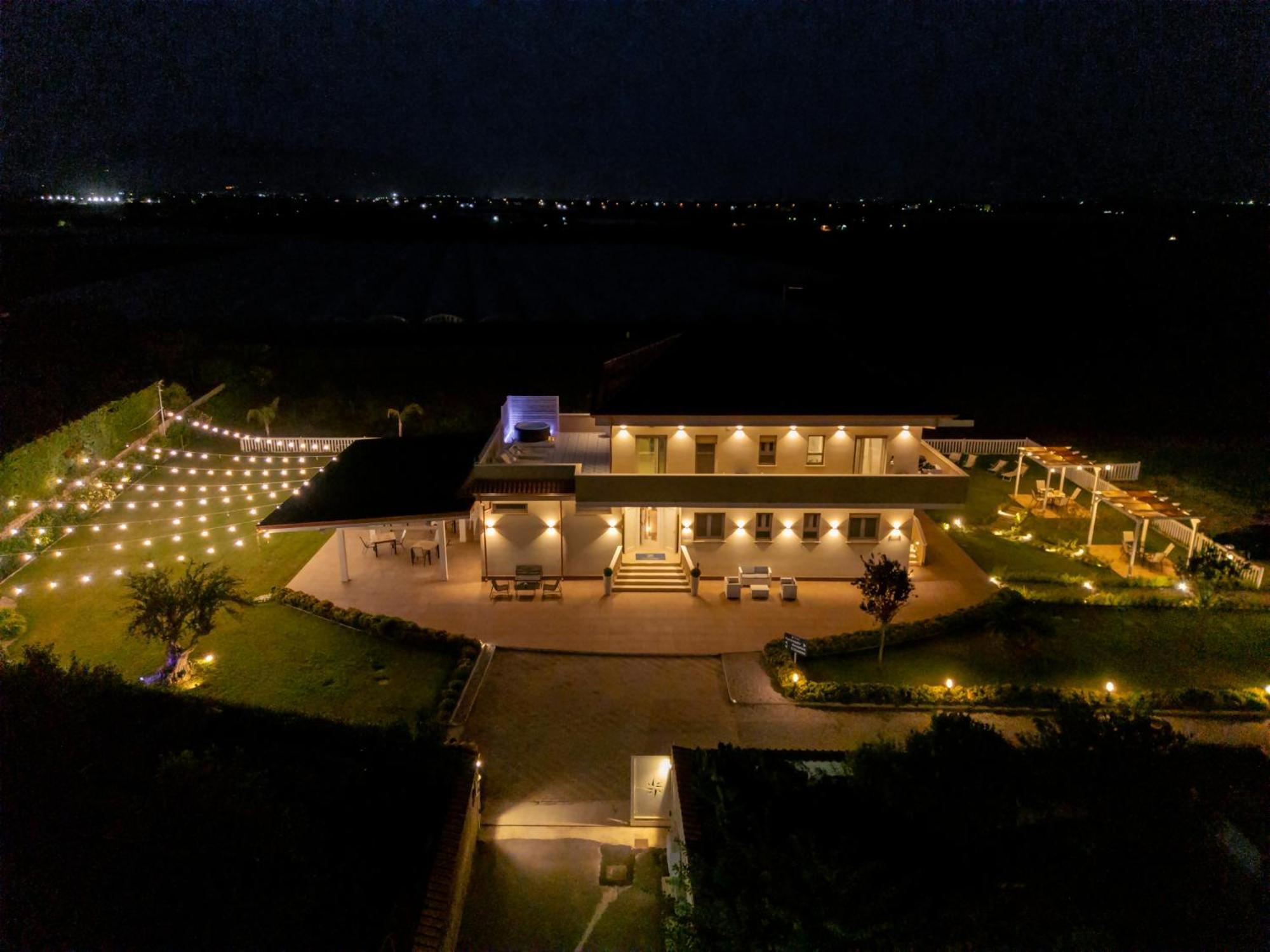 Villa Zefiro Suites & Events Баттипалья Экстерьер фото